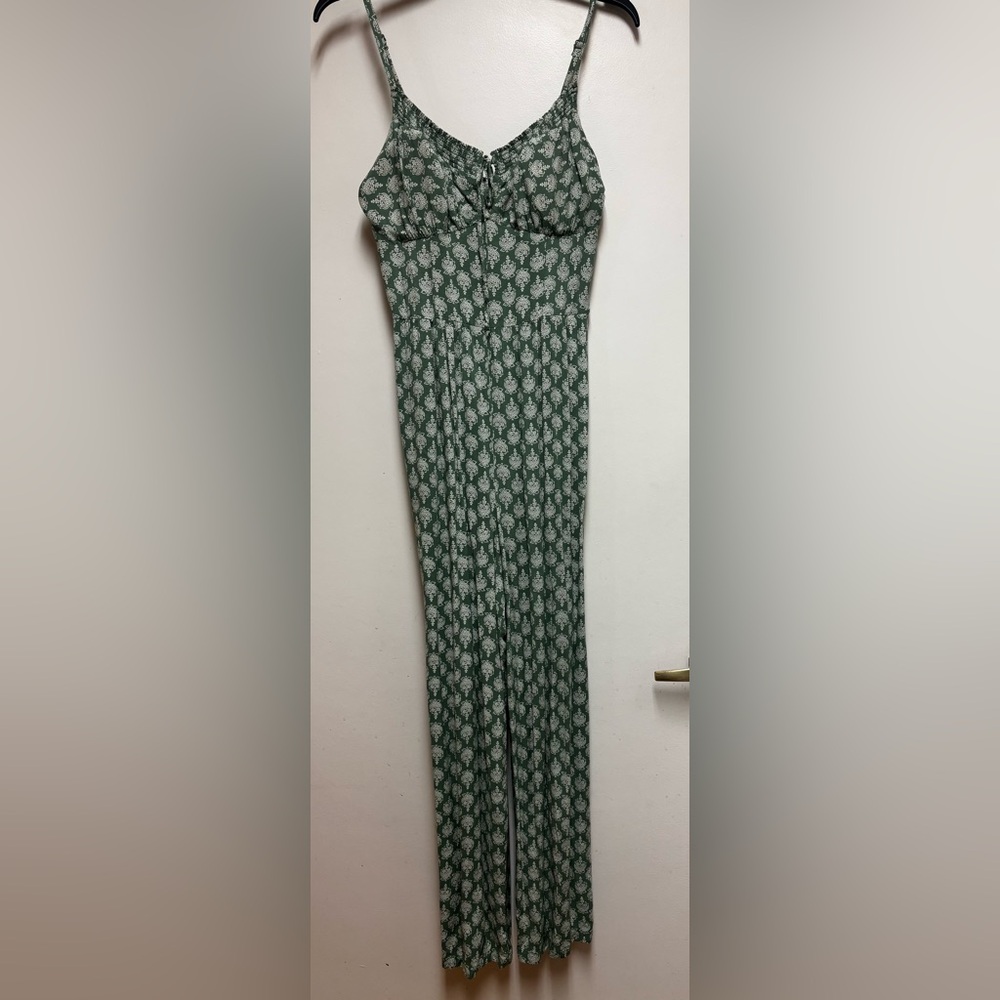 AUW Green Floral Maxi Romper – Size Medium – Comfortable & Stylish